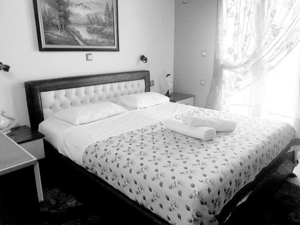 Apartment Rina Sarande Exterior photo